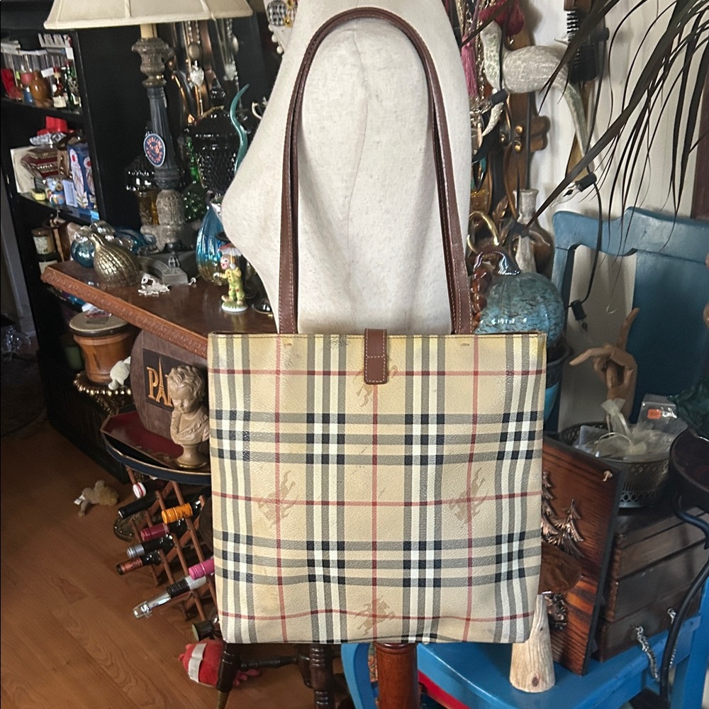 Vintage Burberry Tan and Brown Checkered Tote Bag - Picture 4 of 16